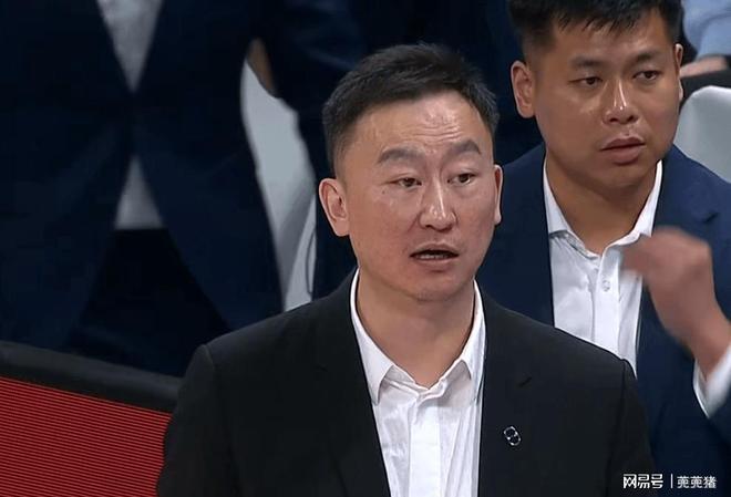 级青岛队主帅私生活引关注。开元棋牌刘维伟离婚风波升