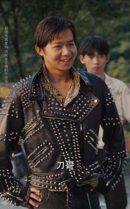 赞：民族品牌热血逆袭看小车轮如何撬动大时代？开元棋牌国庆必看！精品短剧《铁骑逐风》持续获(图10)